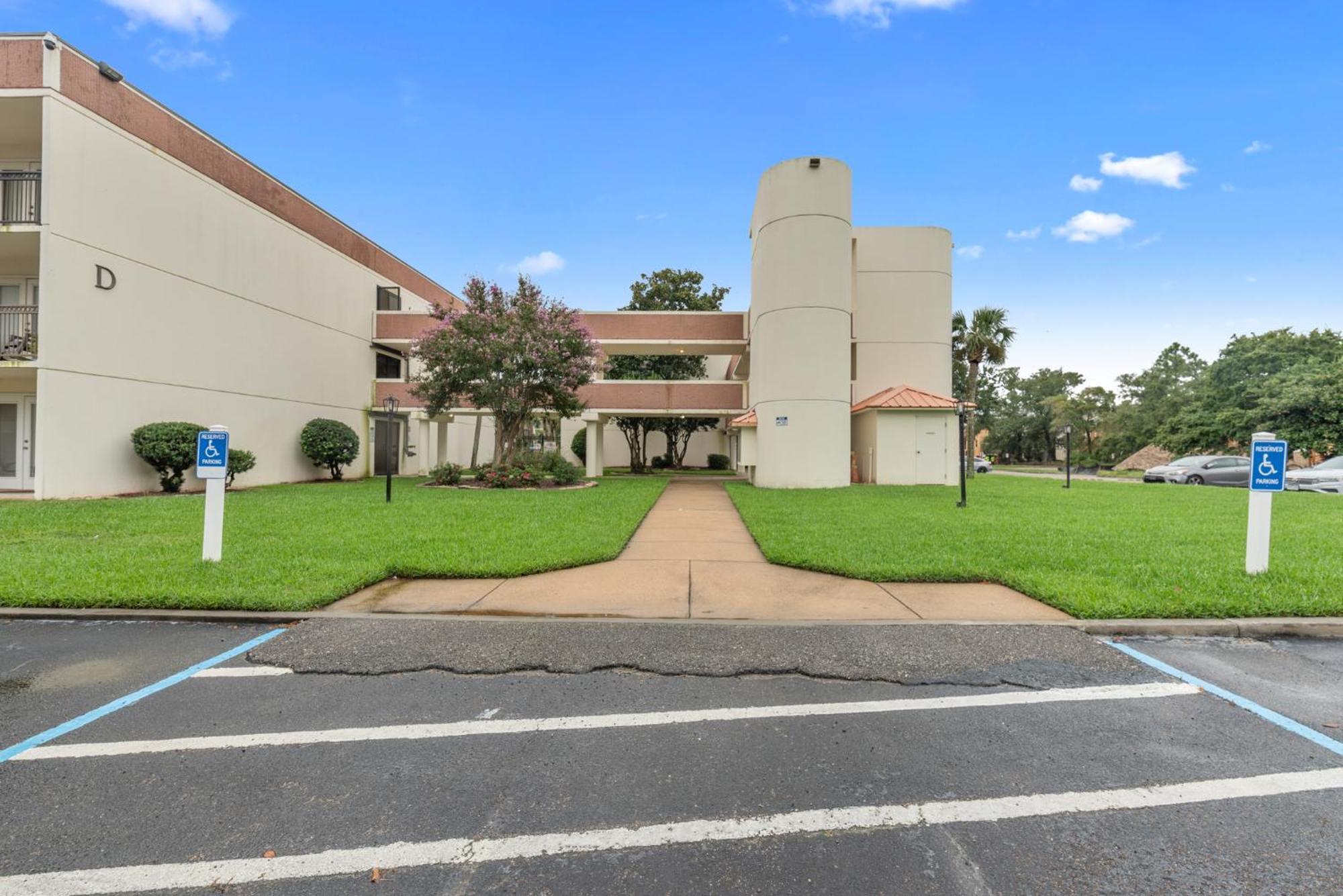 Fun 2 Bed/2 Bath Condo With Pool On Biloxi Beach Екстериор снимка