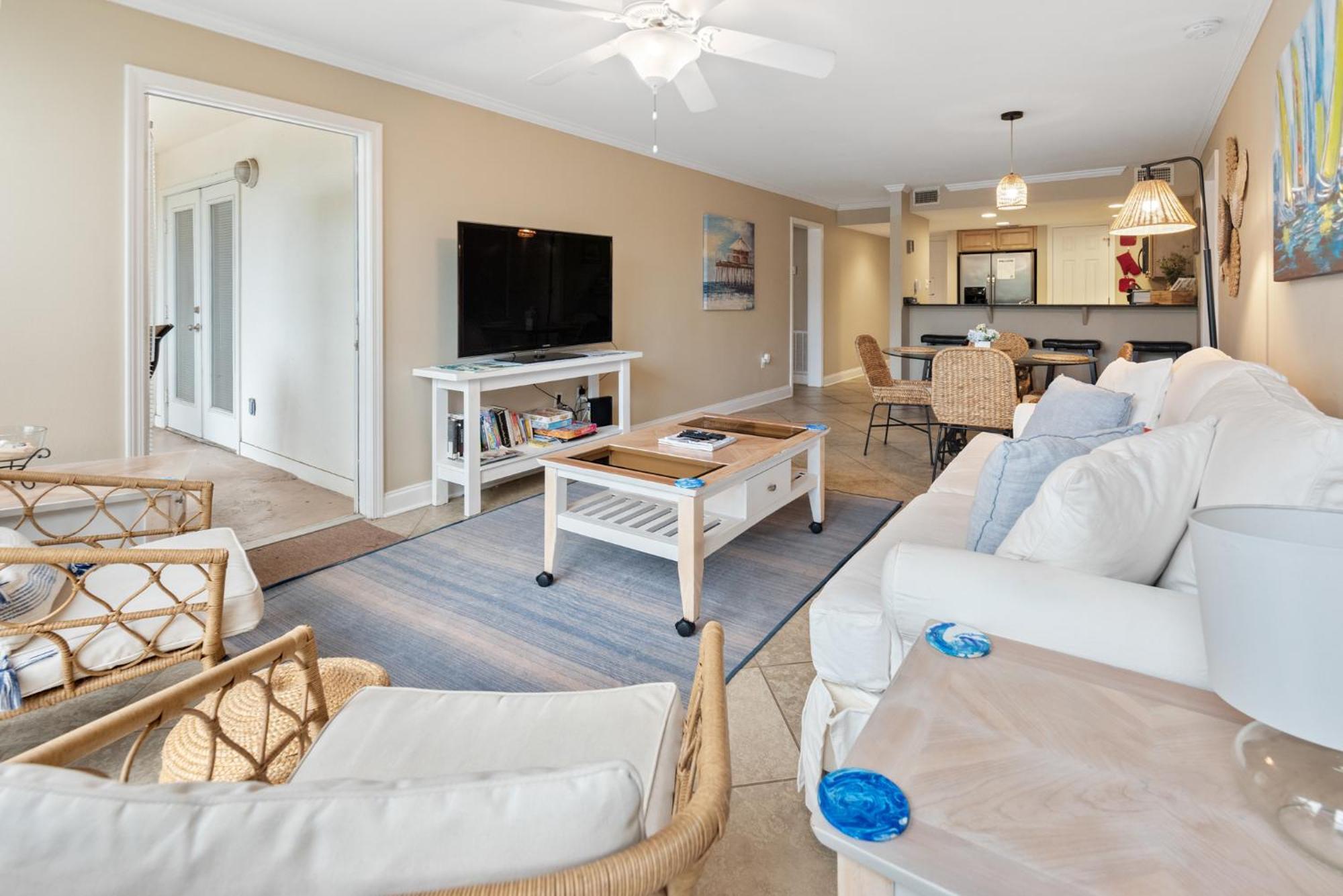 Fun 2 Bed/2 Bath Condo With Pool On Biloxi Beach Екстериор снимка