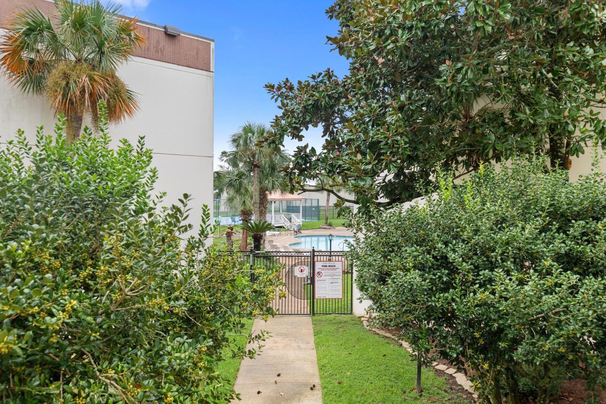 Fun 2 Bed/2 Bath Condo With Pool On Biloxi Beach Екстериор снимка